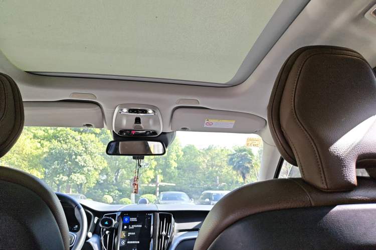 Used Volvo XC60 2019 T5 4x4 Smart Edition China VI Standard
