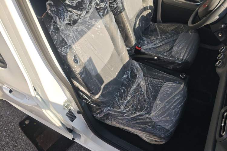 Used Wuling Zhiguang New Energy 2025 Model 305km Ambitious Edition