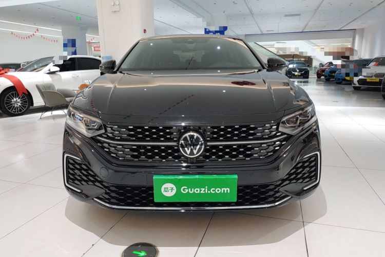 Used Volkswagen Passat 2025 Outstanding Model 380TSI Starry Dragon Glorious Edition
