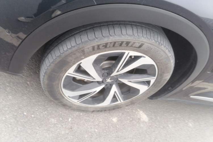 Used ARCFOX Alpha S 2021 708S+ 160kW Left Front Wheel Hub