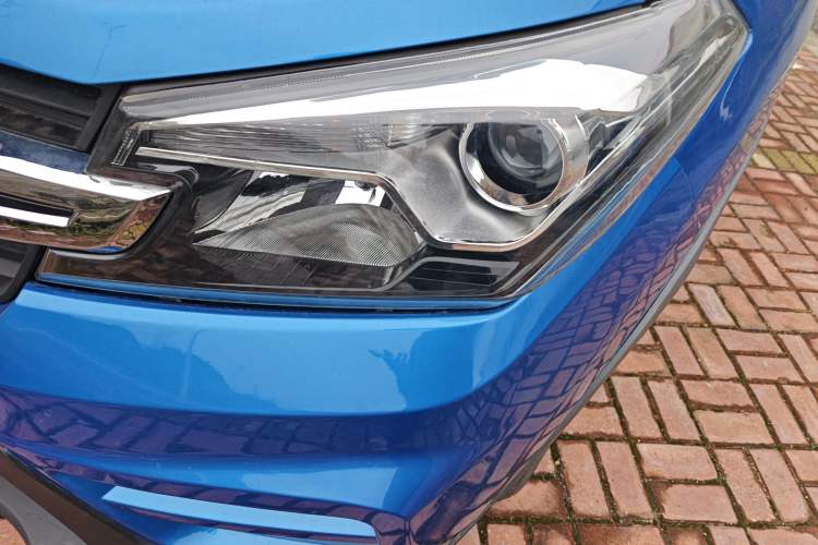 Used Dongfeng Fengon S560 2018 1.8L CVT Elite Model 7 Seats Left Front Headlight