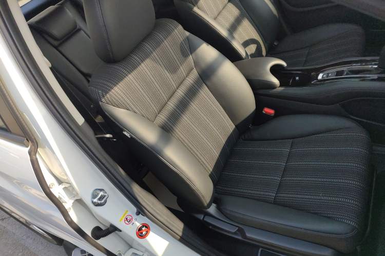 Used Honda Vezel 2015 1.8L CVT 2WD Elite Model