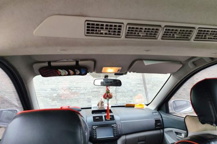 Used BAIC Weiwang M20 2014 1.5L practical type BJ415A Headliner