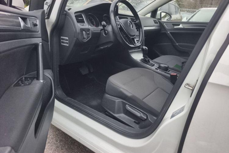 Used Volkswagen Golf 2015 1.4TSI Automatic Comfort Model
