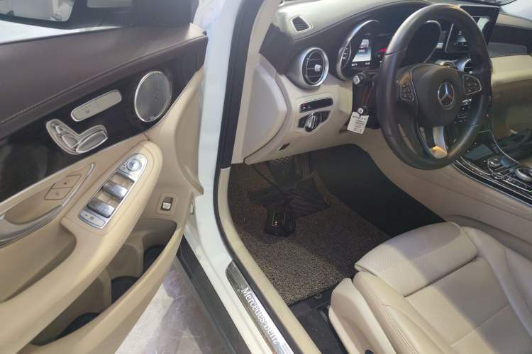 Used Mercedes-Benz GLC 2016 GLC 260 4MATIC Dynamic Edition