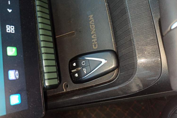 Used CHANGAN Eado 2025 Blue Whale 1.5T 500Bar Prestige Model
