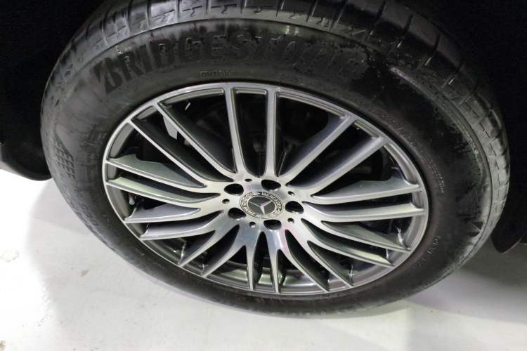 Used Mercedes-Benz GLC 2025 GLC 300 L 4MATIC Dynamic Model 5 Seats
