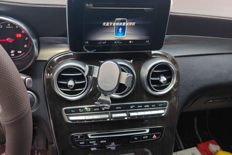 Used Mercedes-Benz GLC 2019 GLC 260 L 4MATIC Dynamic Model Audio And AC Panel