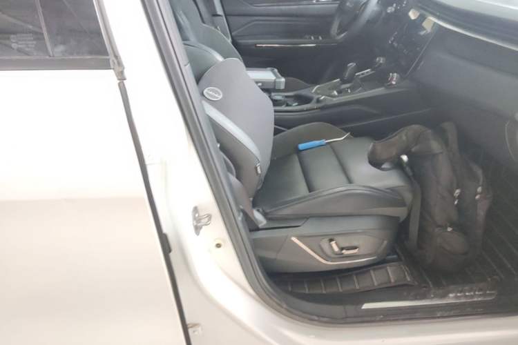 Used Lynk & Co 01 2023 1.5TD EM-F PM Right Front Seat