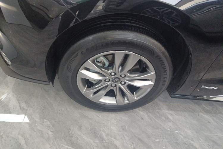 Used Toyota Sienna 2024 2.5L Hybrid Four-Wheel Drive Prestige Edition