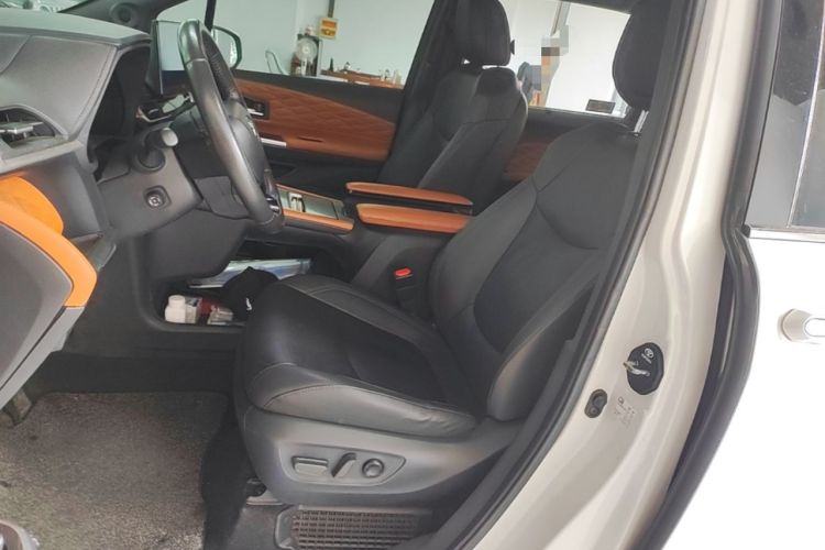 Used Toyota SIENNA 2021 2.5L Hybrid Platinum Edition
