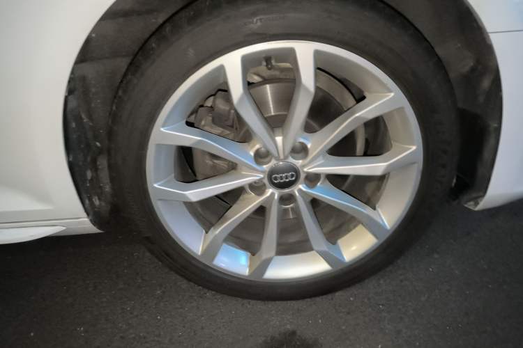 Used Audi A4L 2019 40 TFSI Fashion Edition China VI Emission Standard