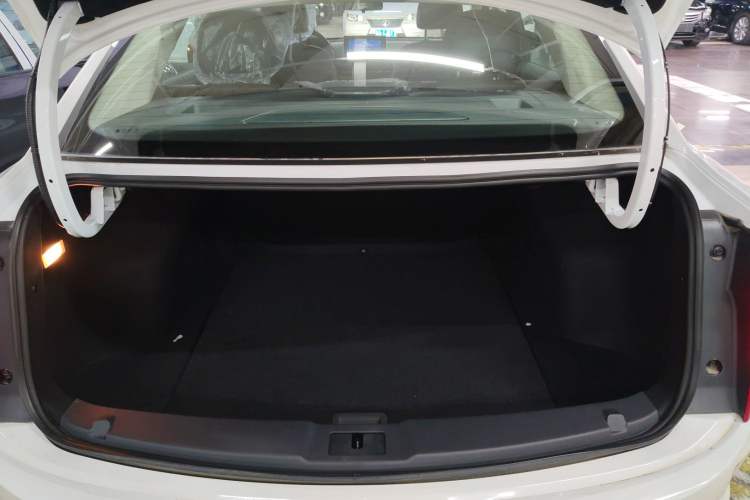 Used Hongqi E-QM5 2023 Revised Version Basic Travel Edition Trunk