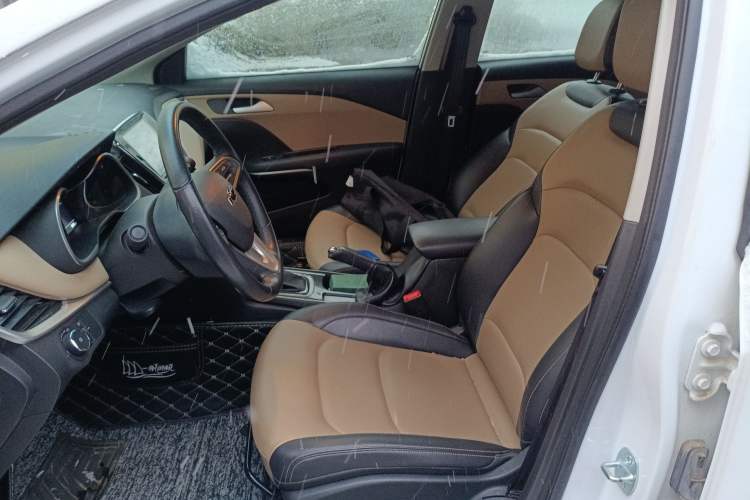 Used Chevrolet Monza 2022 320 Automatic Enjoyment Edition Left Front Seat