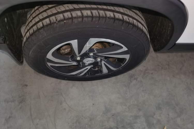 Used Baojun 510 2017 1.5L Automatic Luxury Model Right Rear Wheel Hub