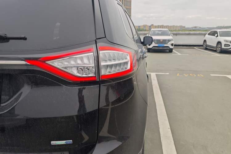 Used Ford Edge 2018 EcoBoost 245 Four-Wheel Drive Titanium 7-Seater
