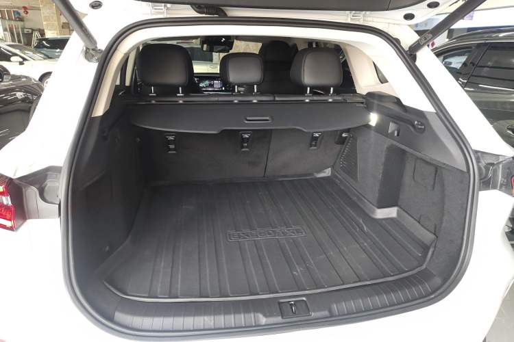 Used EXEED Lingyun 2024 300T Two-Wheel Drive Starlight Edition Trunk