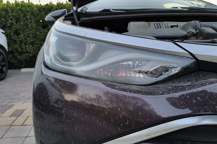 Used Toyota Levin 2016 Dual-Engine 1.8H GS E-CVT Elite Model with Sunroof
