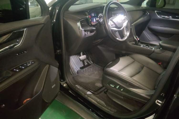 Used Cadillac XT5 2021 28T Luxury Model