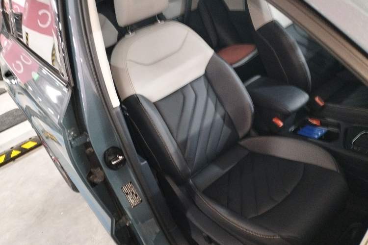 Used Volkswagen Tharu 2023 300TSI Two-Wheel-Drive Full Moon Edition