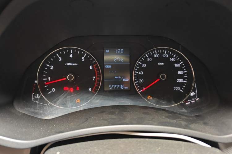 Used FAW Senya R7 2018 R7C 1.6L Manual Luxury Model
