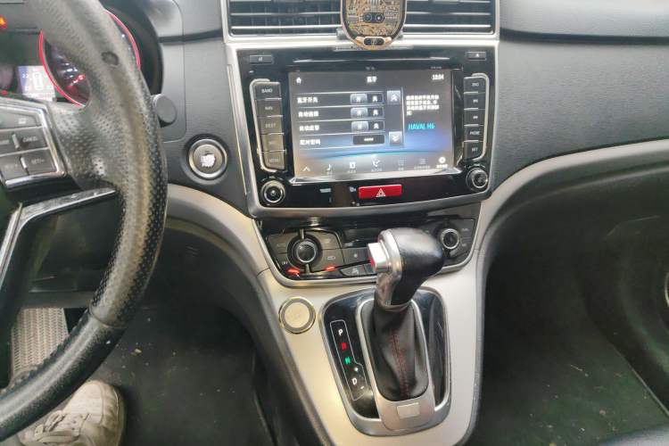 Used Haval H6 2015 Sport Edition 1.5T Automatic Two-Wheel Drive Luxury Model Audio And AC Panel