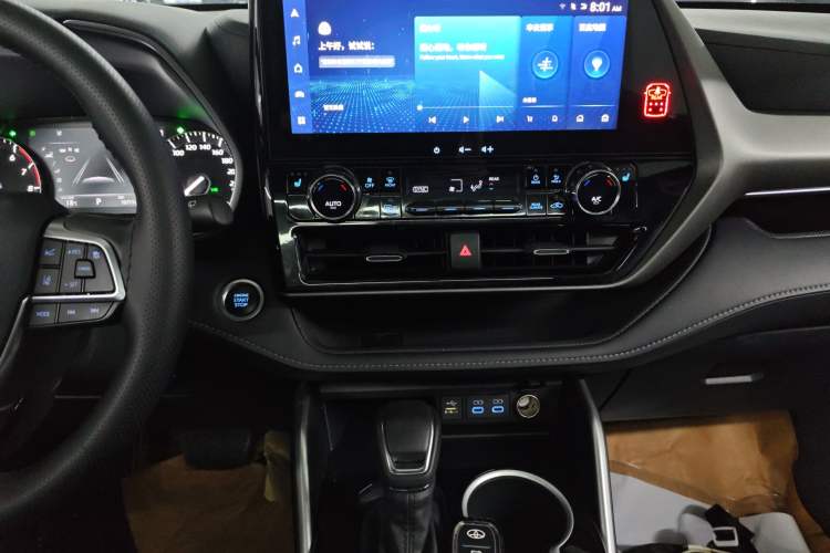 Used Toyota Highlander 2022 380T Four-Wheel Drive Prestige Edition 7-Seater Audio And AC Panel