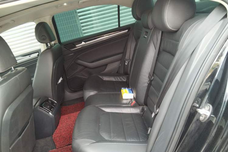 Used Volkswagen Phideon 2016 380TSI Two-Wheel-Drive Luxury Edition
