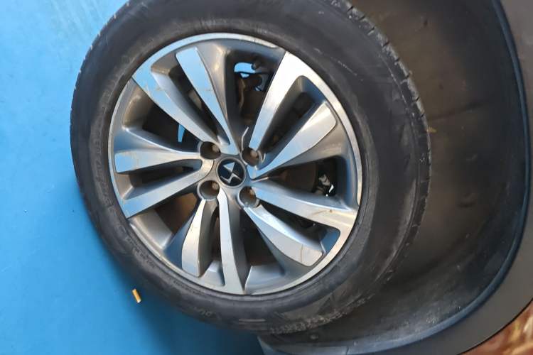 Used DS 6 2014 1.6T Luxury Edition THP200 Right Rear Wheel Hub