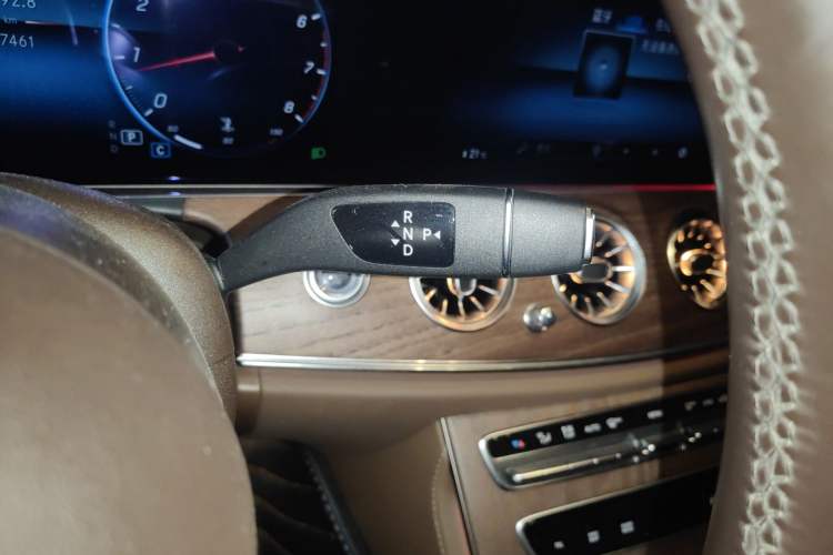 Used Mercedes-Benz E-Class 2022 Revised Version E 300 L Luxury Edition Gear Lever