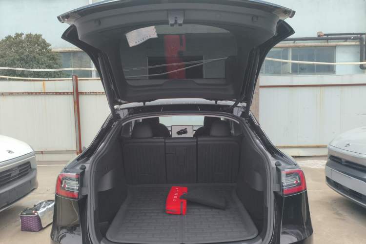 Used Tesla Model Y 2022 Rear-Wheel-Drive Version