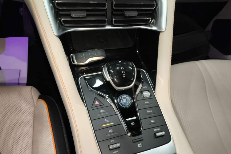 Used BYD Song PLUS New Energy 2021 DM-i 51KM Prestige Model
