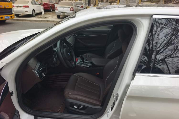 Used BMW 5 Series 2022 530Li Leading Model M Sport Package
