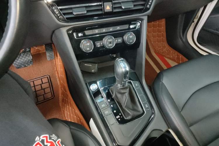 Used Volkswagen Tharu 2020 280TSI Two-Wheel Drive Comfort Edition China VI Standard