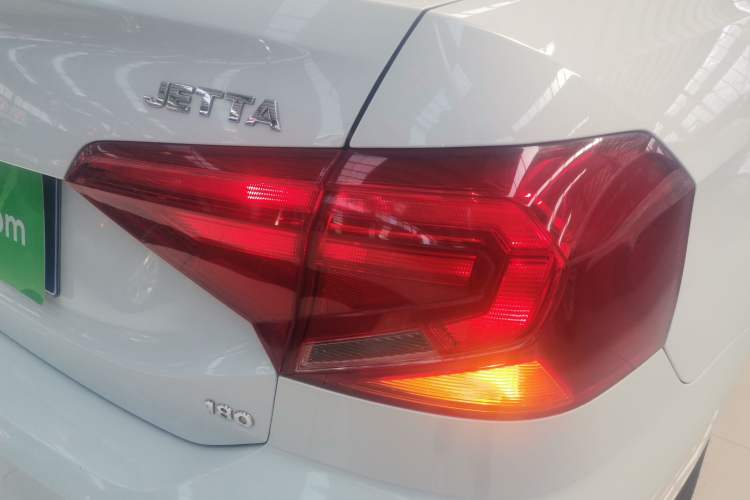 Used Volkswagen Jetta 2019 Dream Edition 1.5L Automatic Fashionable Version
