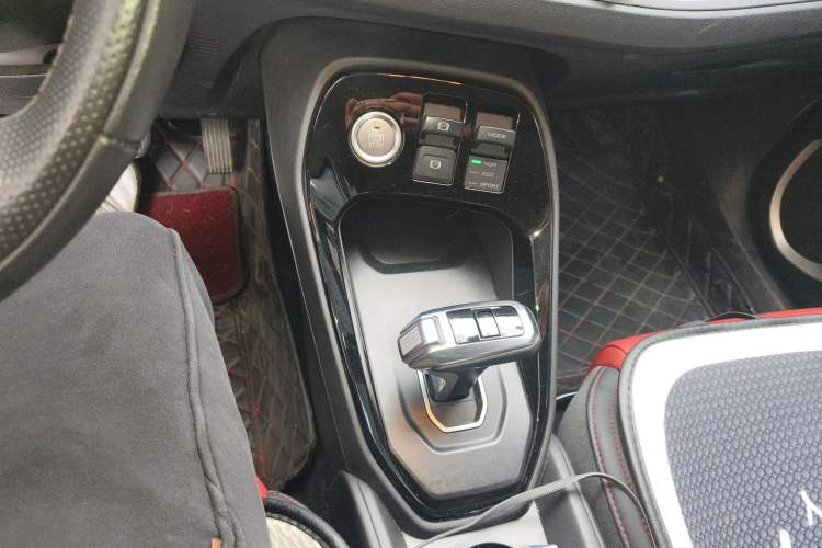 Used Haval H2s 2018 Blue Label 1.5T Dual-Clutch Elite Model
