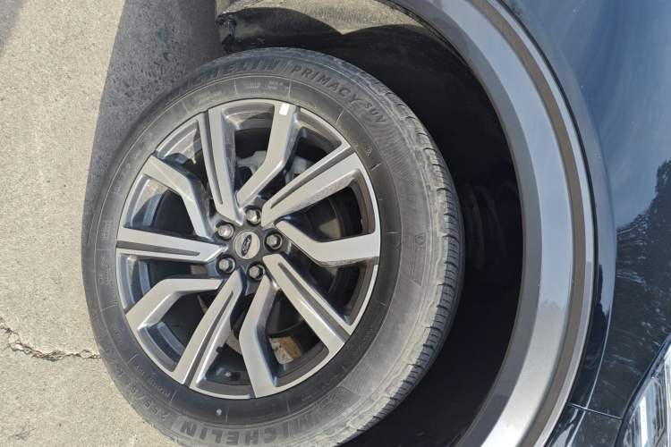 Used Ford Explorer 2023 EcoBoost 285 Four-Wheel Drive Titanium Edition 6 Seats