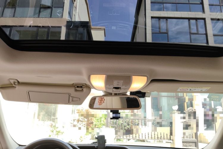 Used Mercedes-Benz E-Class 2014 Restyled E 300 L Sport Edition Headliner