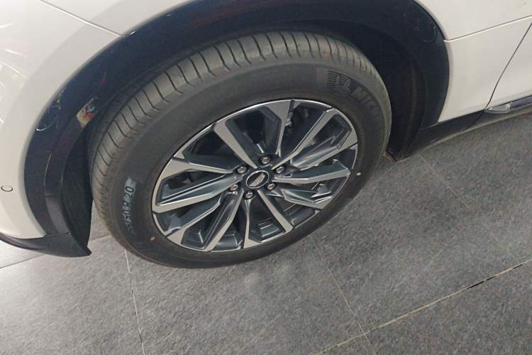 Used Cadillac LYRIQ 2022 Four-Wheel-Drive High-Performance Deluxe Edition