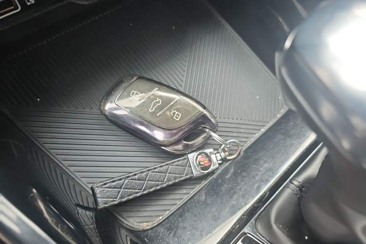 Used Roewe i5 2021 1.5L CVT Platinum Edition Vehicle Key