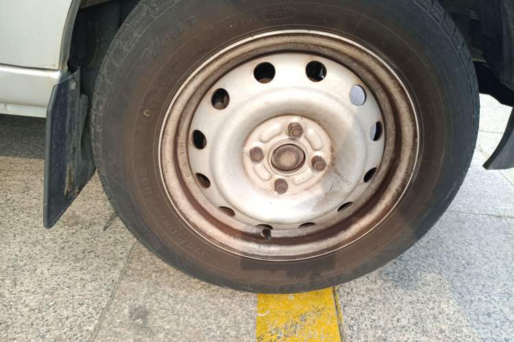 Used Jinbei Hiace X30 2020 1.5L Van Super-Enjoyment Model China VI Standard SWC15M Right Front Wheel Hub