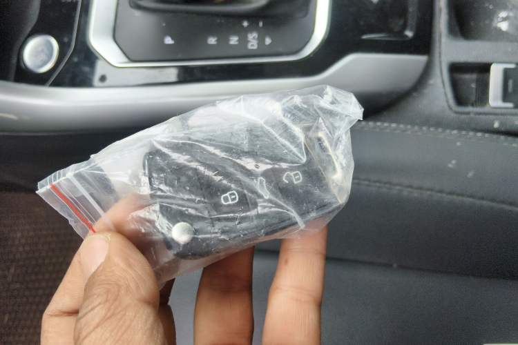 Used Volkswagen T-ROC 2022 280TSI DSG Two-Wheel Drive Elite PLUS Vehicle Key