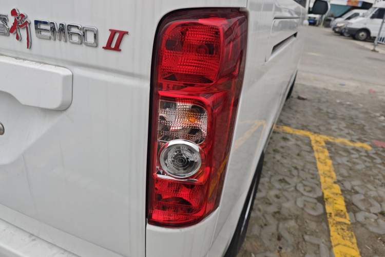 Used Chana Ruixing EM60 2025 Passenger Version Comfort Model 6 Seats 300 km Liftback Door
