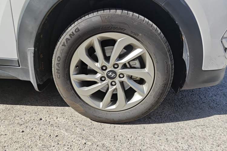 Used Hyundai Tucson 2015 1.6T Dual-Clutch Two-Wheel-Drive Comfort Model
