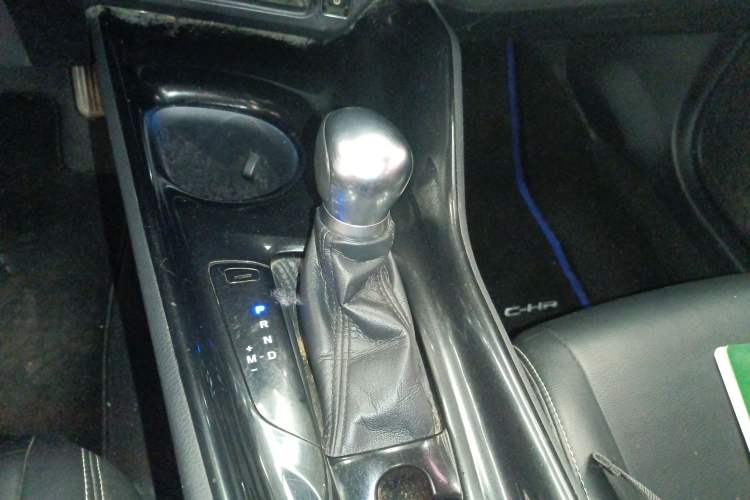 Used Toyota C-HR 2018 2.0L Leading with Sunroof China VI Standard
