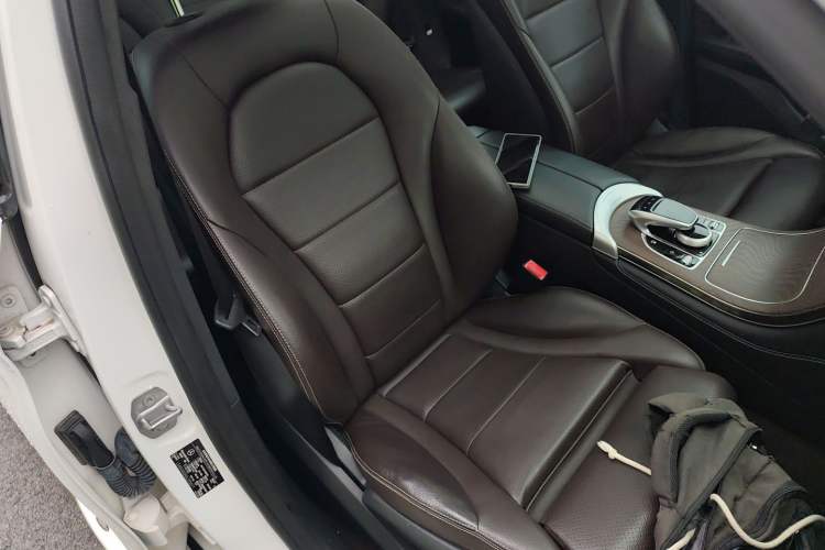 Used Mercedes-Benz GLC 2018 Refreshed GLC 300 4MATIC Dynamic Edition
