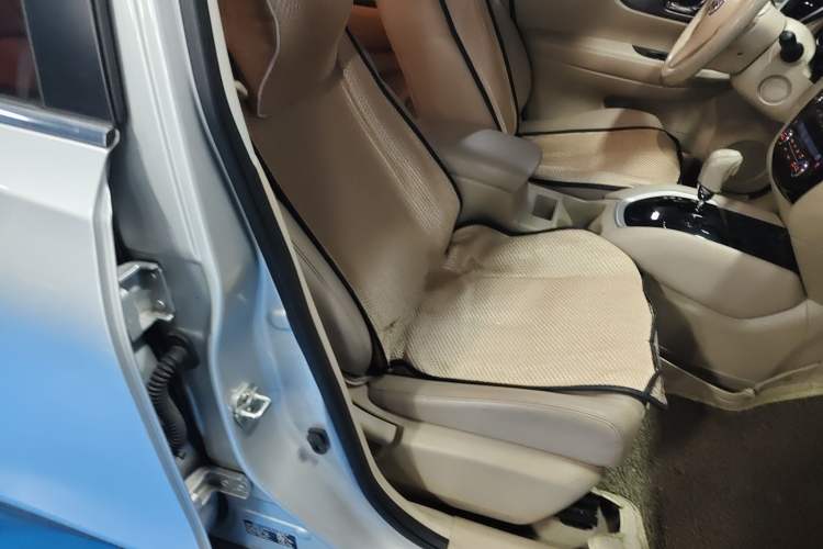 Used Nissan X-Trail 2015 2.0L CVT Comfort MAX Edition 2WD