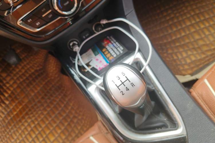 Used CHANGAN Alsvin V7 2016 1.6L Manual Enjoyment Model China V Standard
