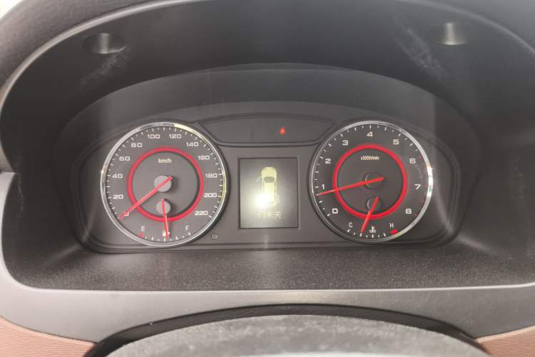 Used SAIC MAXUS G10 2016 2.0T Automatic Luxury Executive Edition Instrument Cluster