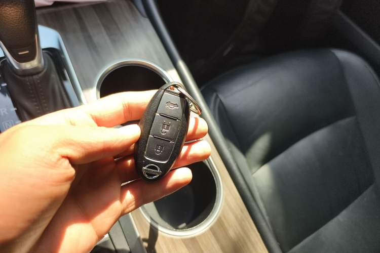 Used Nissan Teana 2021 2.0L XL Upper AD1 Smart Drive & Navigation Edition Vehicle Key